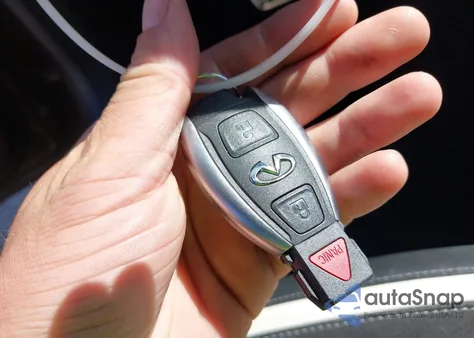 2018 Infiniti Qx30 Sport из США, поврежденный, VIN SJKCH5CP2JA055862